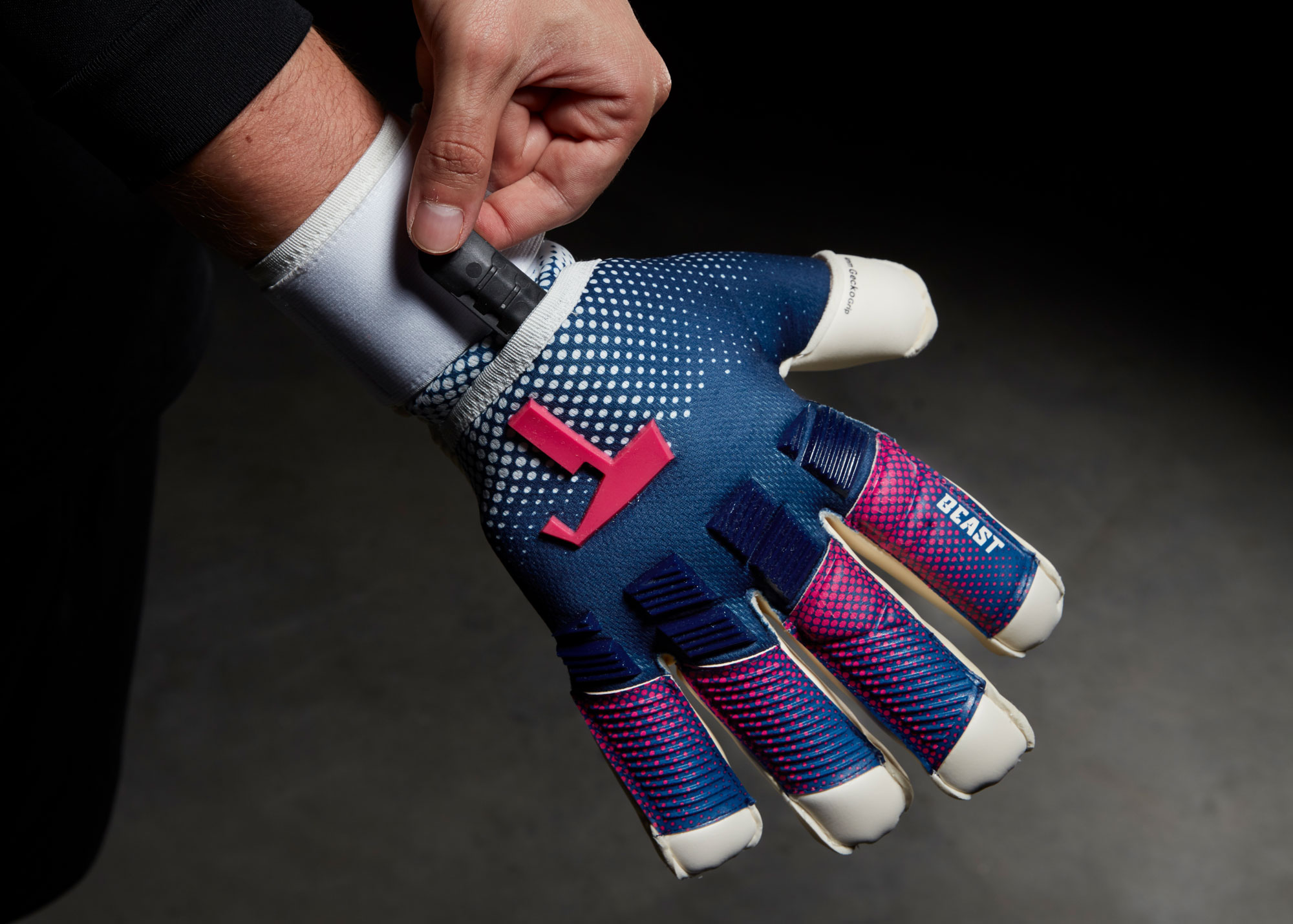 Details about   DRB Goalkeeper Glove Double Wrist Safeguard with Finger & Palm Protection Size 4 